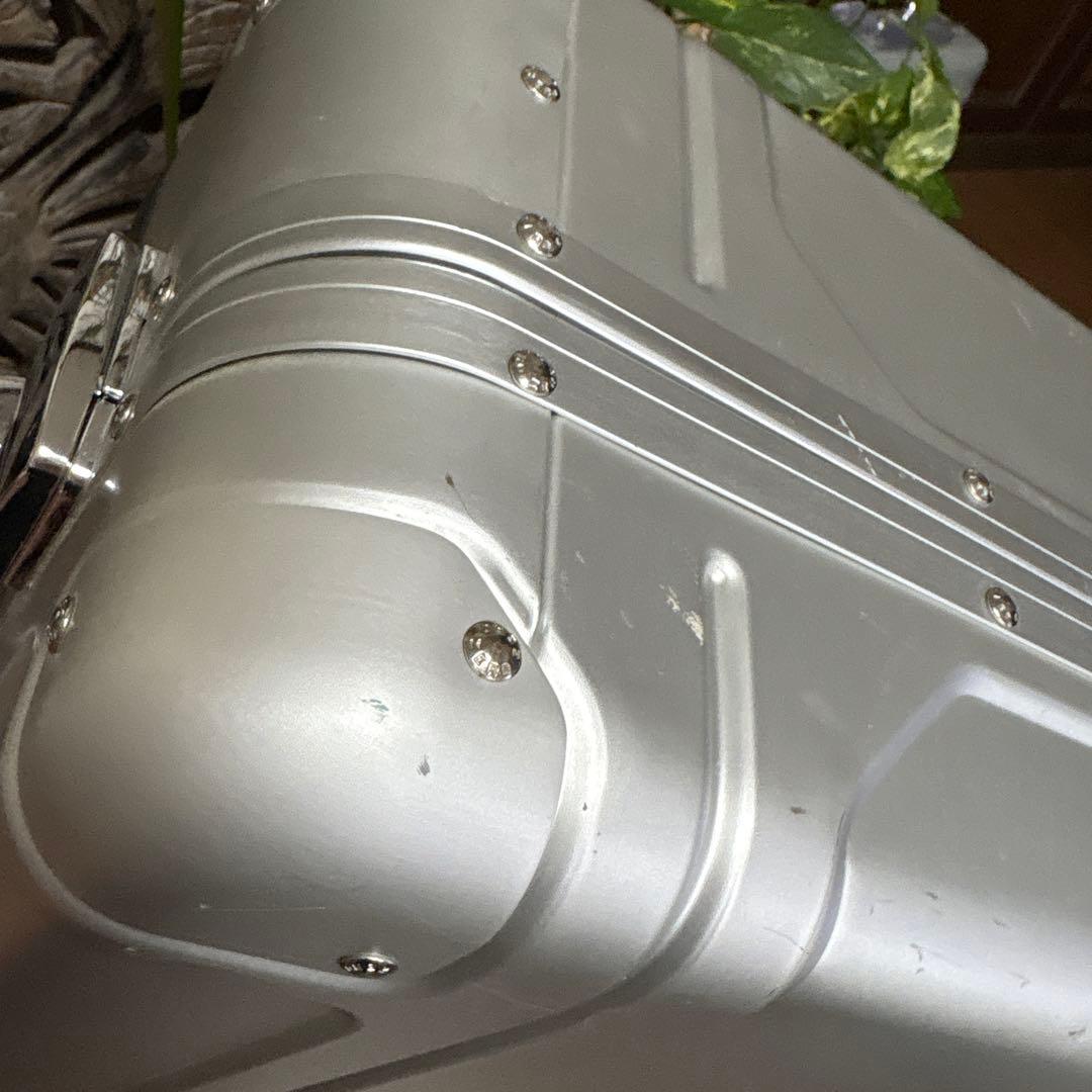 専用品　無骨でかっこいい！ゼロハリバートン　アルミキャリーケース 28リットル