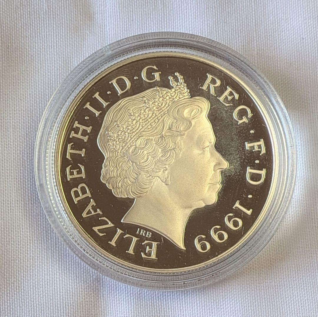 【未使用】限定品ダイアナ妃記念５ポンド銀貨　ケース付