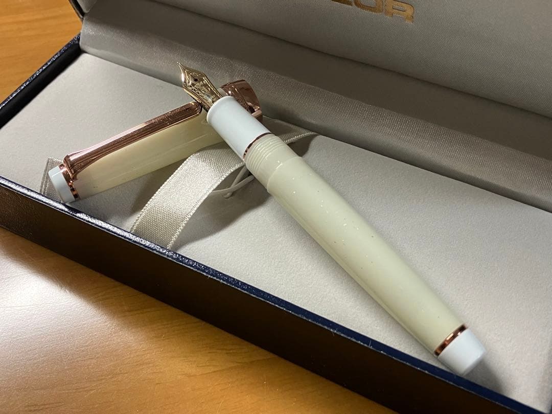 うさぎや オリジナル万年筆 銀世界