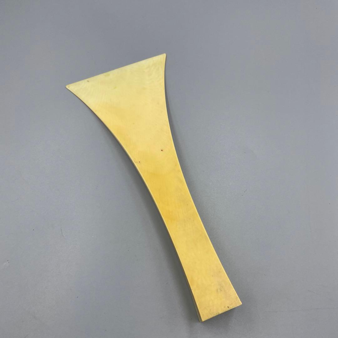 239ヴィンテージ 天然素材　三味線バチ　重さ約128g