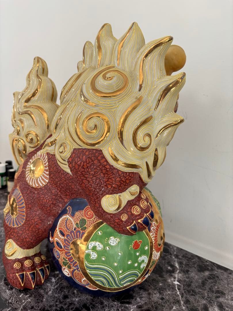九谷焼 シーサー 唐獅子　九谷八幡窯　金彩　椿　魔除け　守り神