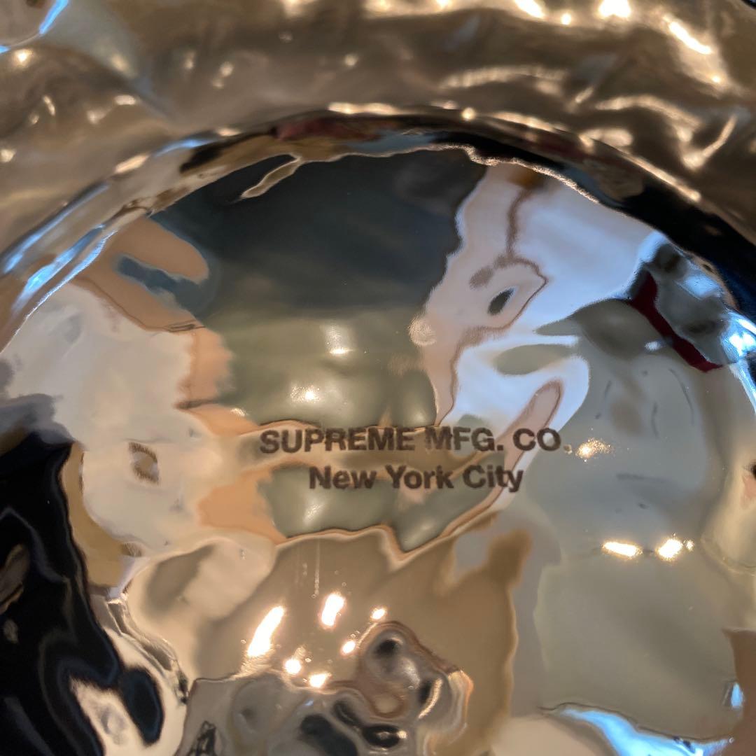 【希少】Supreme Diamond Plate Dog Bowl