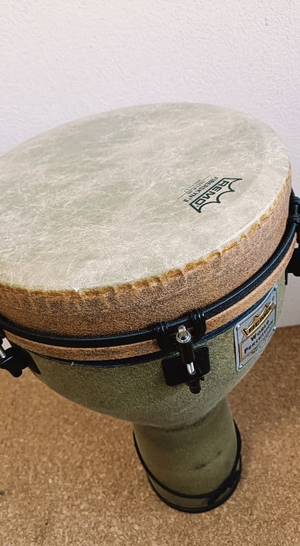 ジャンベ【REMO】12インチ　サイズ約31センチ×約61センチ