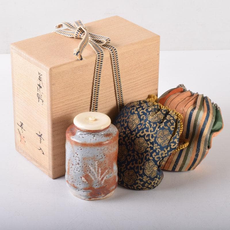 茶道具　鼠志野　林英仁作　茶入　仕覆2点付　共箱　V　7452