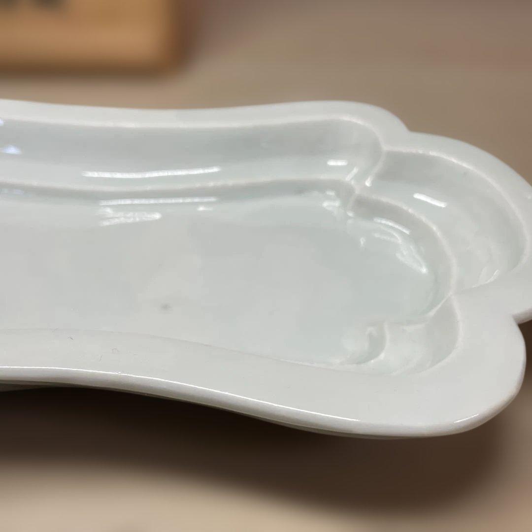 上田恒次　白磁木瓜皿　共箱