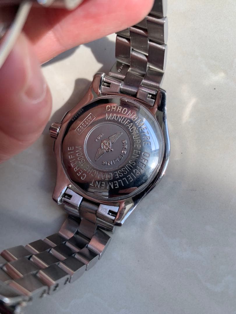 BREITLING A17360スーパーオーシャン デイト自動巻き1500m防水