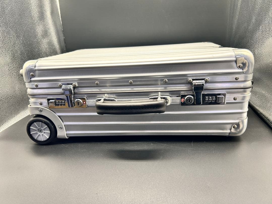 RIMOWAリモワCLASSIC FLIGHT35L 型番97052002鍵なし