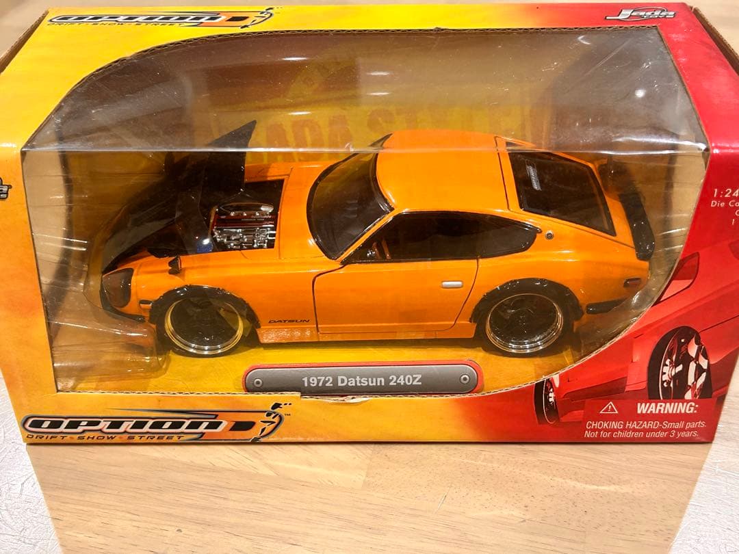 1972 Datsun 240Z 1/24スケールモデル　オレンジ　ミニカー
