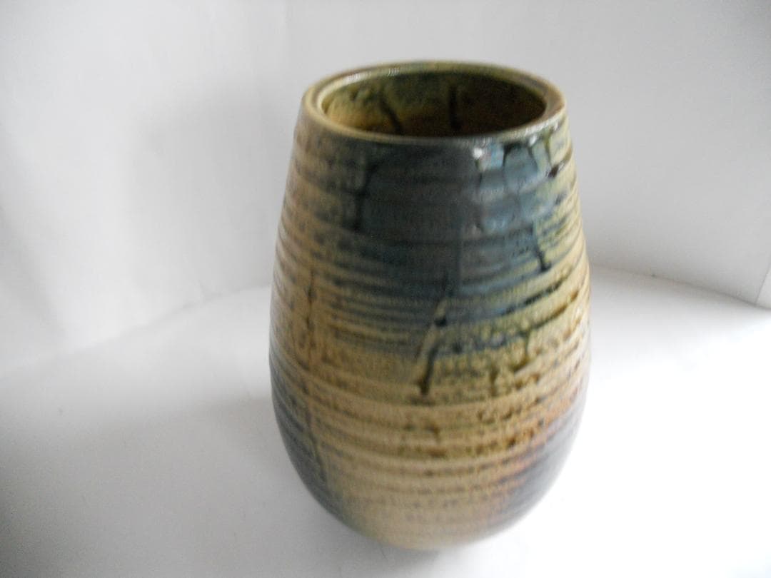 伊羅保焼　寺田美山 作 豊窯 伊羅保釉 彩地 花瓶 ヴィンテージ 花器 花入