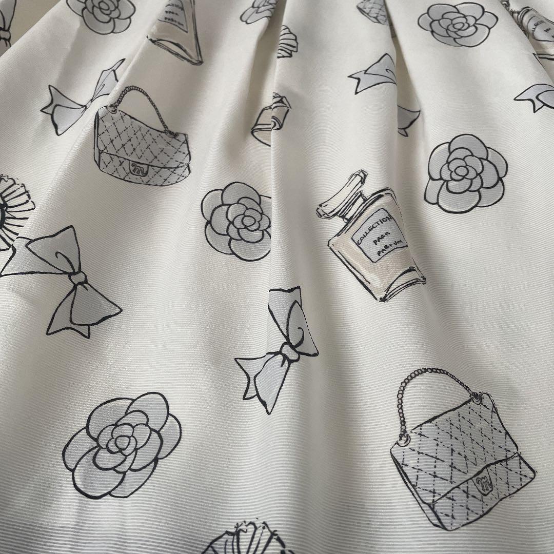 総柄フレアスカート