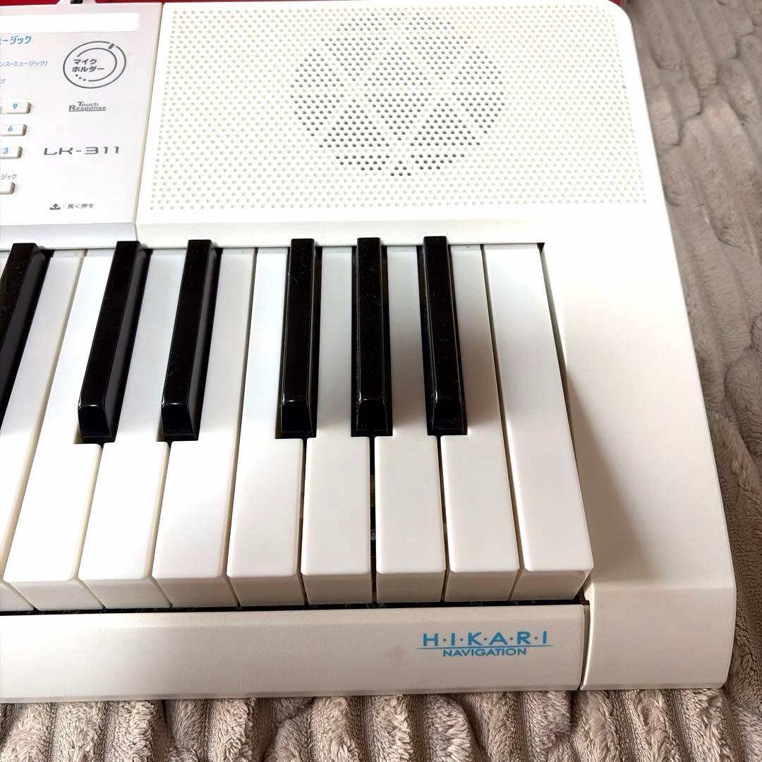カシオ　光ナビゲーションキーボードLK-311電子ピアノ2018年製