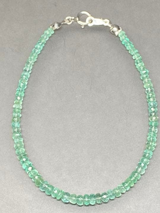 [5月誕生石][宝石質] SSSエメラルド ボタンカット