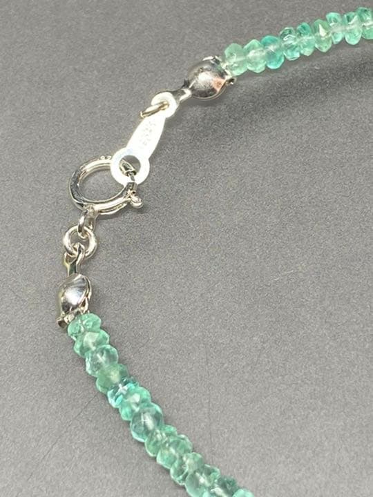 [5月誕生石][宝石質] SSSエメラルド ボタンカット