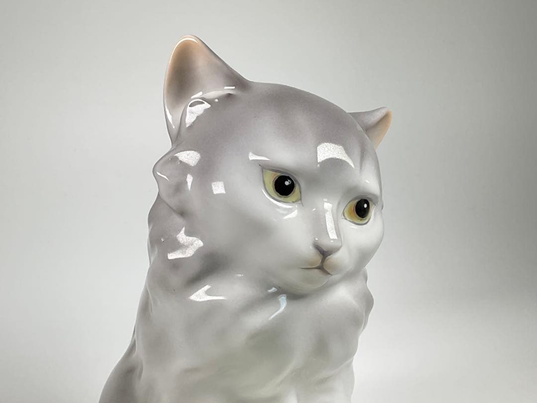 ノリタケ　猫　ネコ　置物　Noritake　高さ約１５ｃｍ