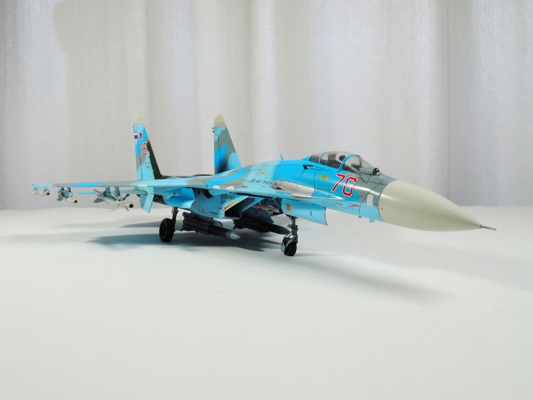 【プラモデル完成品】プラッツ 1/72 Su-27SM フランカーB