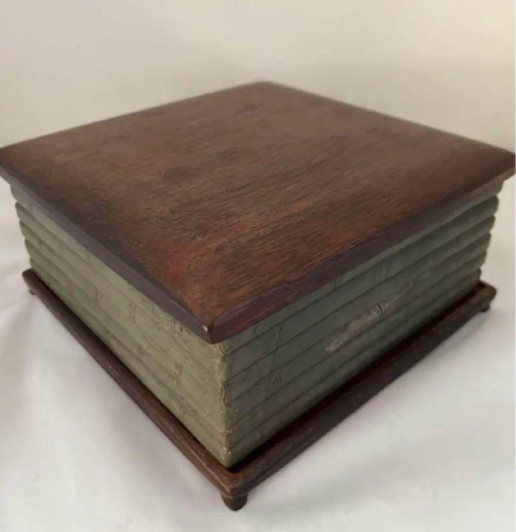 [極上品] 中国 古硯　清時代【費丹旭】在銘/緑端渓硯　蛙図　細密彫刻　書道具