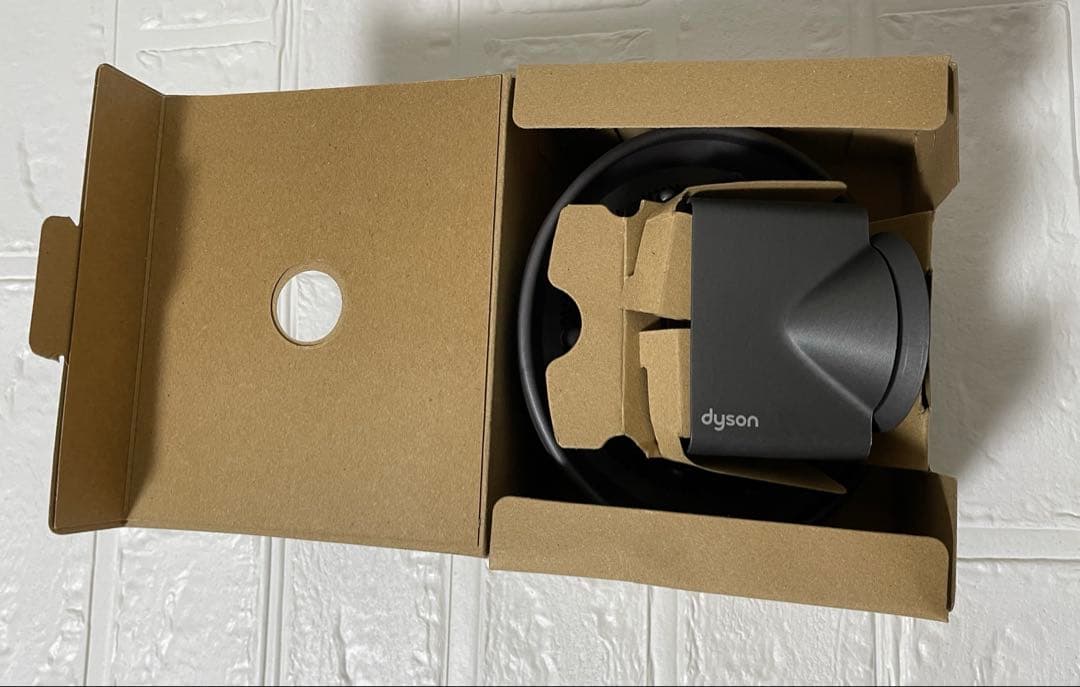 ダイソン HD08 ヘアドライヤー 【未使用に近い】