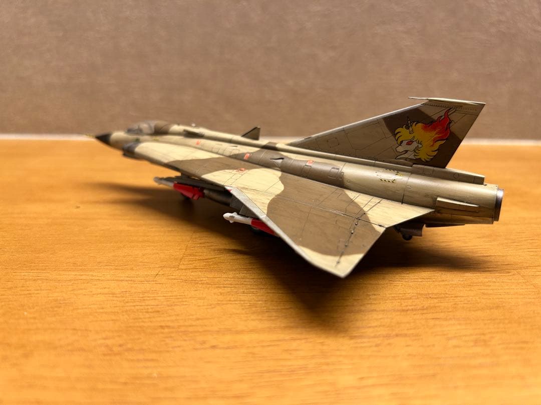 【全塗装完成品】1/72 J-35 サーブ　ドラケン　風間真機　エリア88