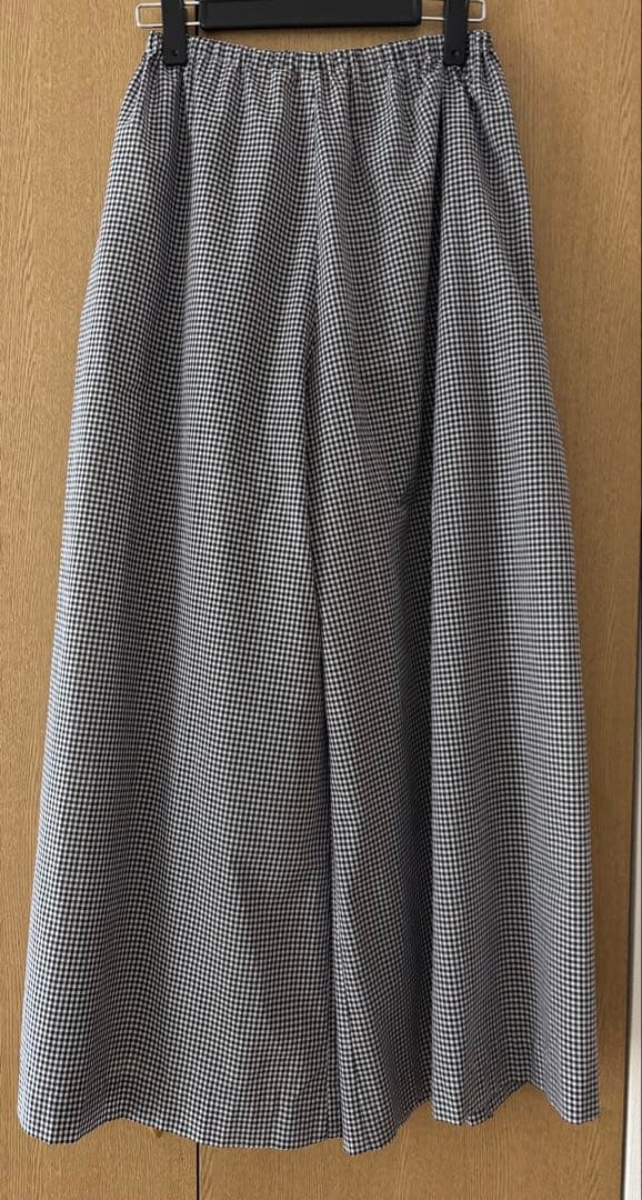 BEARDSLEYビアズリー　タックバギーパンツ