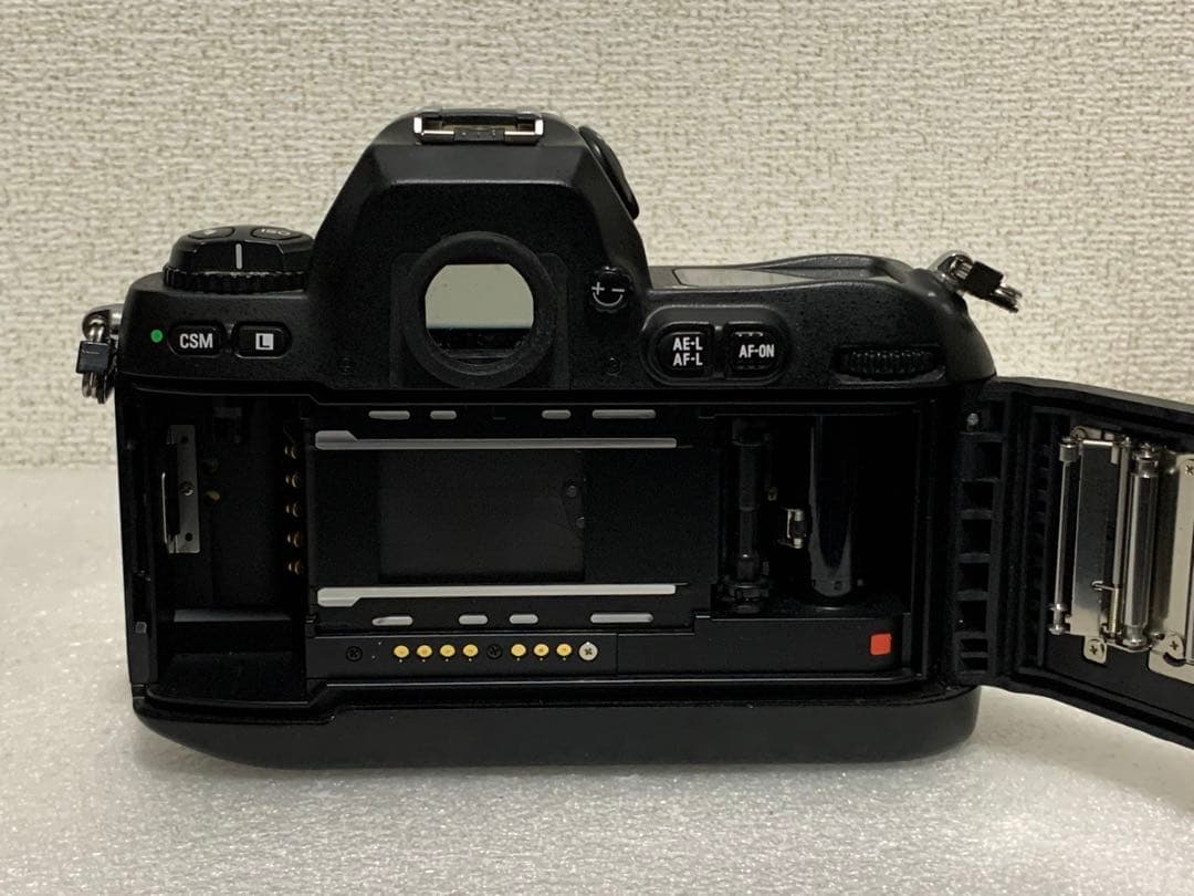 フィルムカメラ NIKON F100