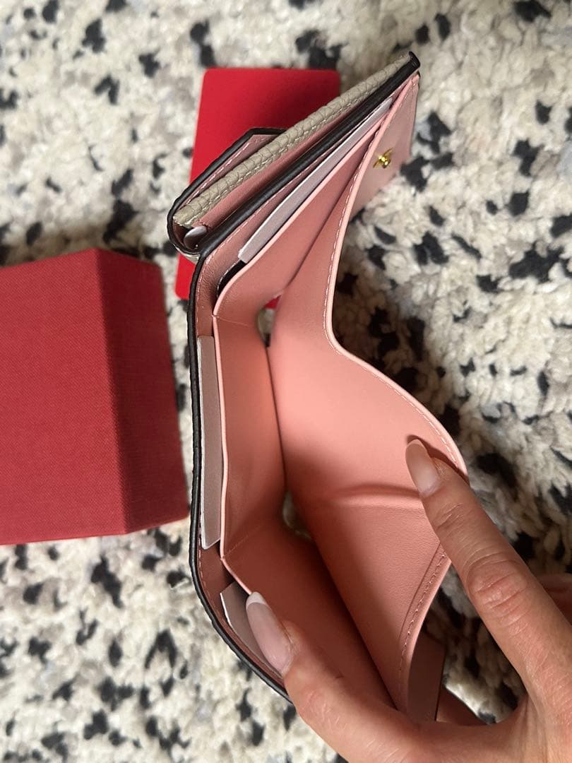 BONA VENTURA グレージュ三つ折り財布