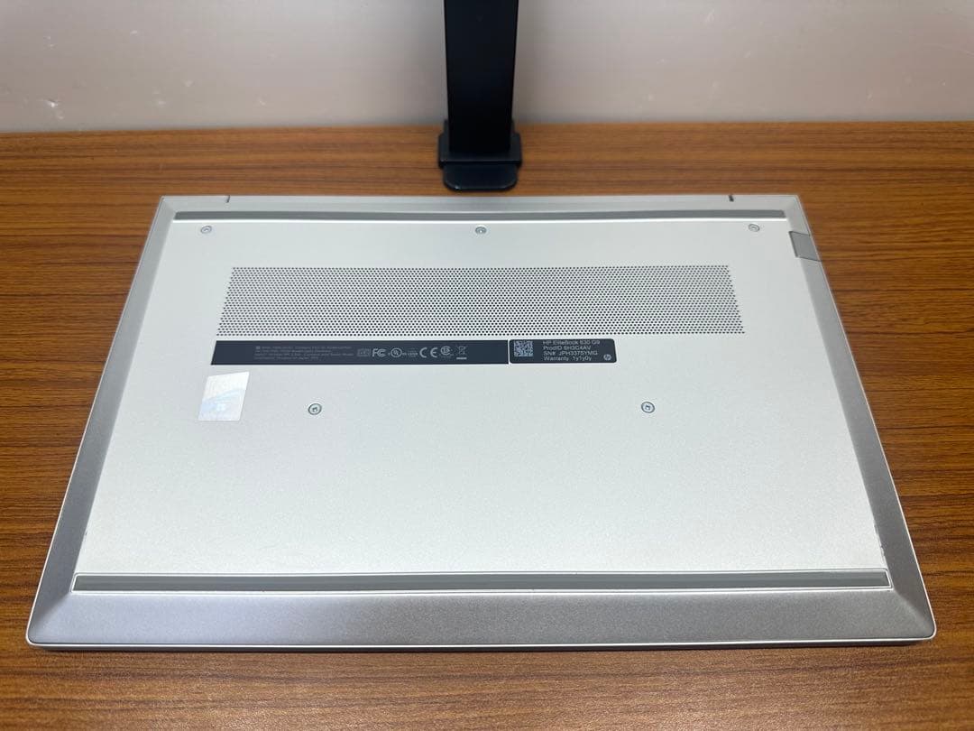 1. HP Elitebook 630 G9 12世代 i5 8/256Gb