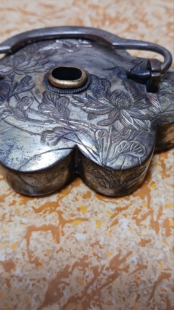 時代物　 銅製　片切彫　変形　水滴　花鳥図　書道具