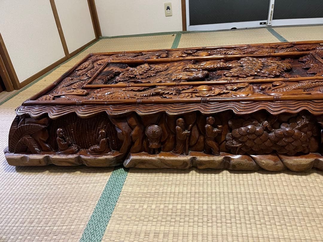 木製彫刻テーブル　一枚板