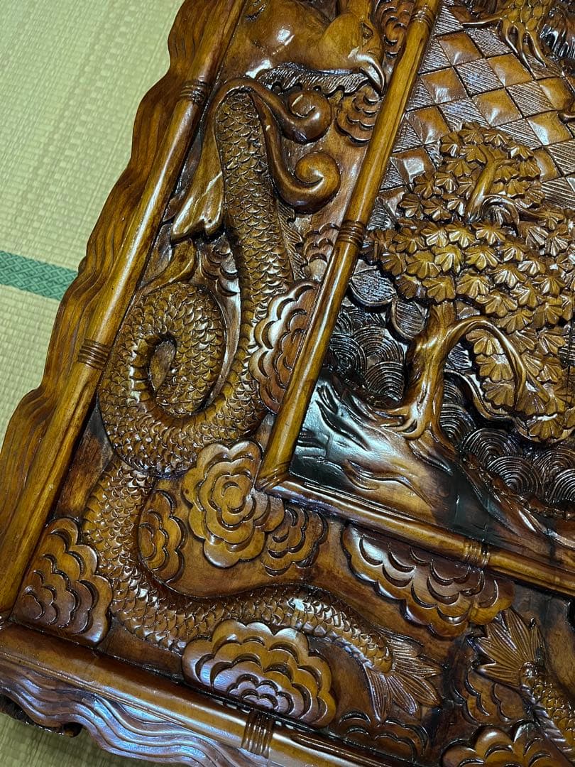 木製彫刻テーブル　一枚板