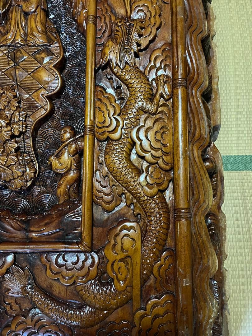 木製彫刻テーブル　一枚板