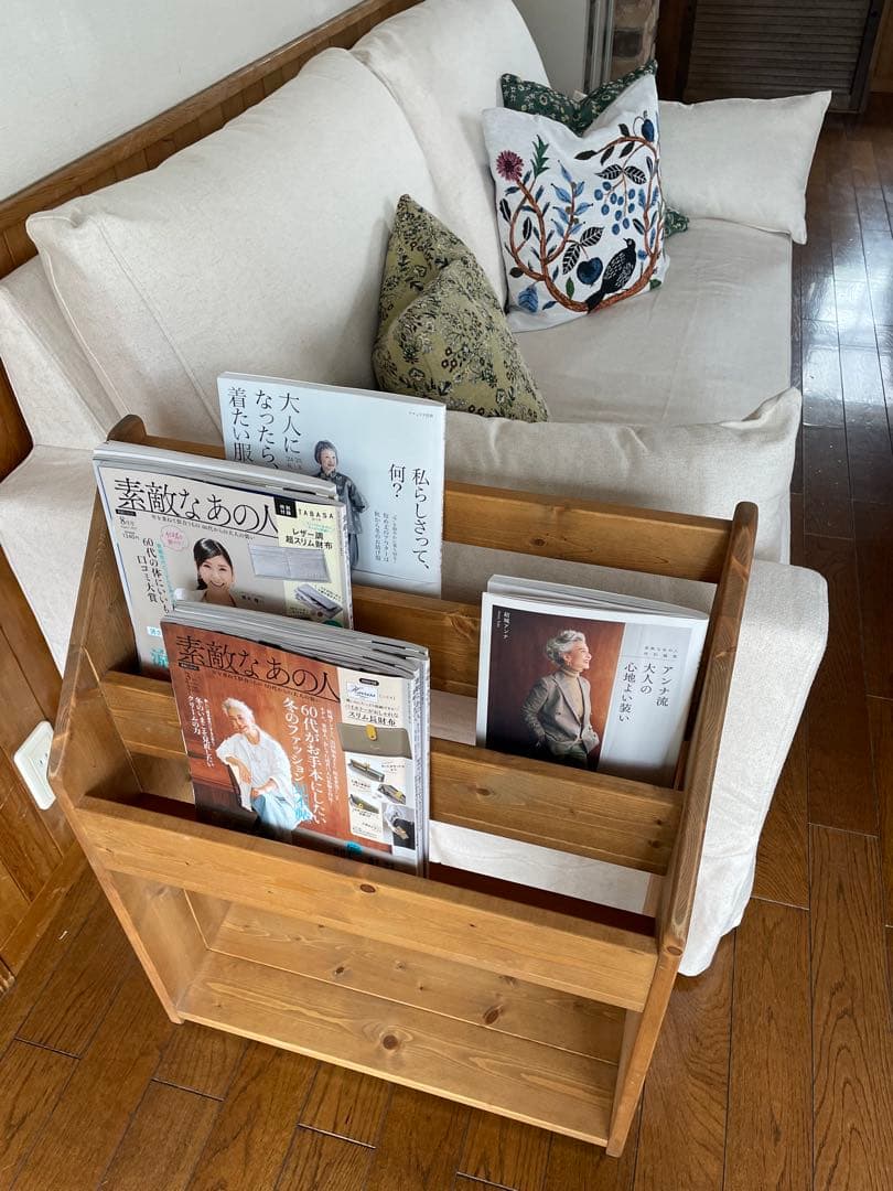 [美品]木製　無垢材　ハンドメイド　マガジンラック