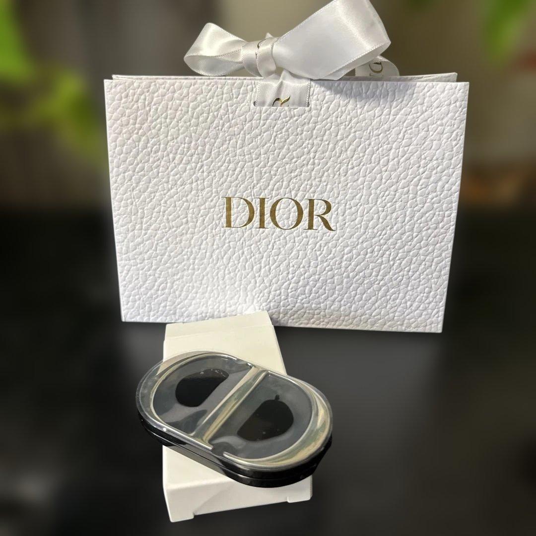 ディオールノベルティミラー付きスマホスタンド