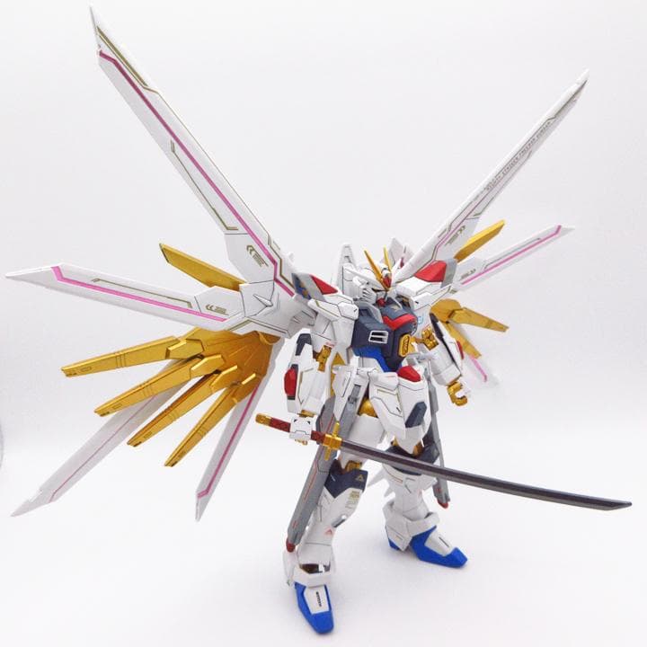 ＨＧ　マイティーストライクフリーダム　ガンダム　完成品　塗装　プラモデル
