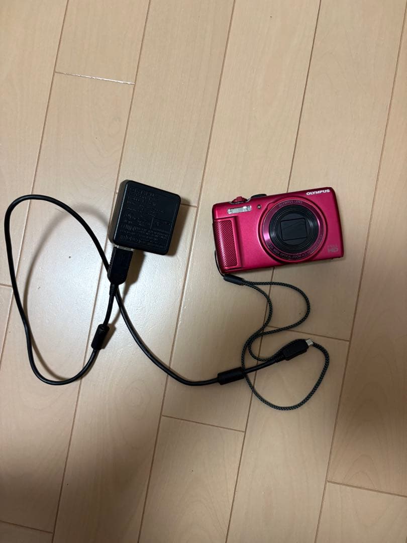 OLYMPUS コンパクトデジタルカメラ レッド
