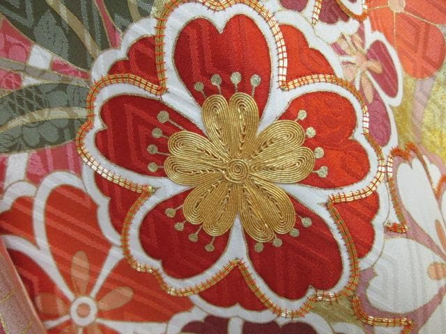 お値下げ！本加工☆豪華ピンク金駒刺繍振袖