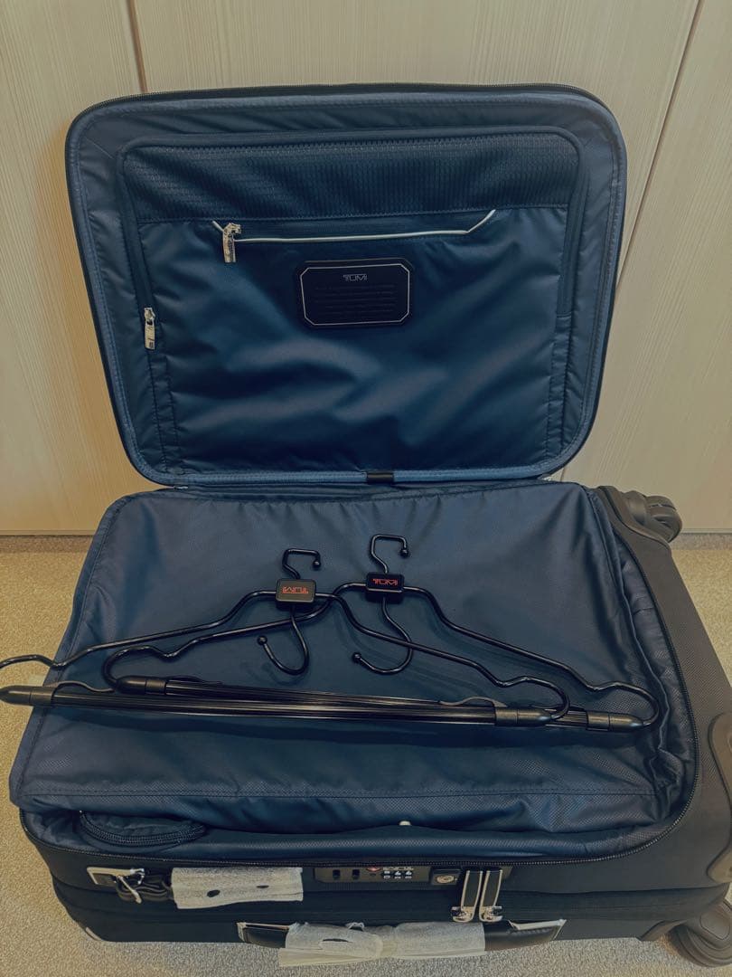 ⭐︎新品⭐︎Tumi インターナショナル・デュアル・アクセス・4ウィールキャリーオン