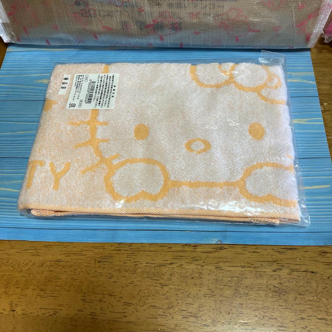 サンリオ×JRA ハローキティ・ターフィー　タオル〜☆340