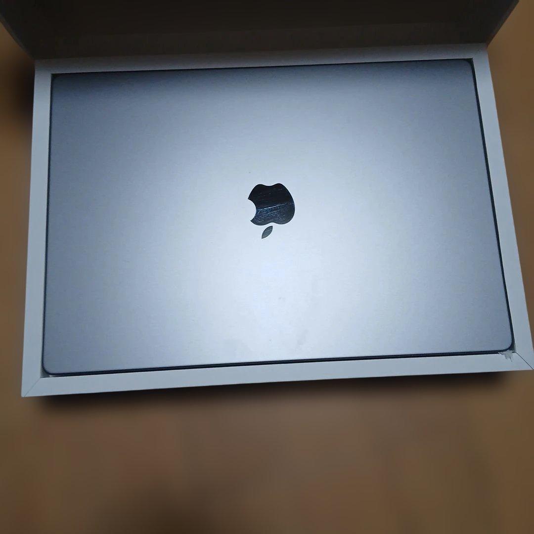 MacBook Pro シルバー