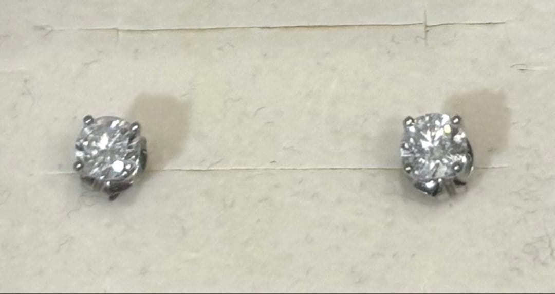 プラチナピアス0.25カラットup(片耳)