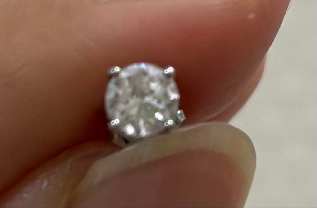 プラチナピアス0.25カラットup(片耳)