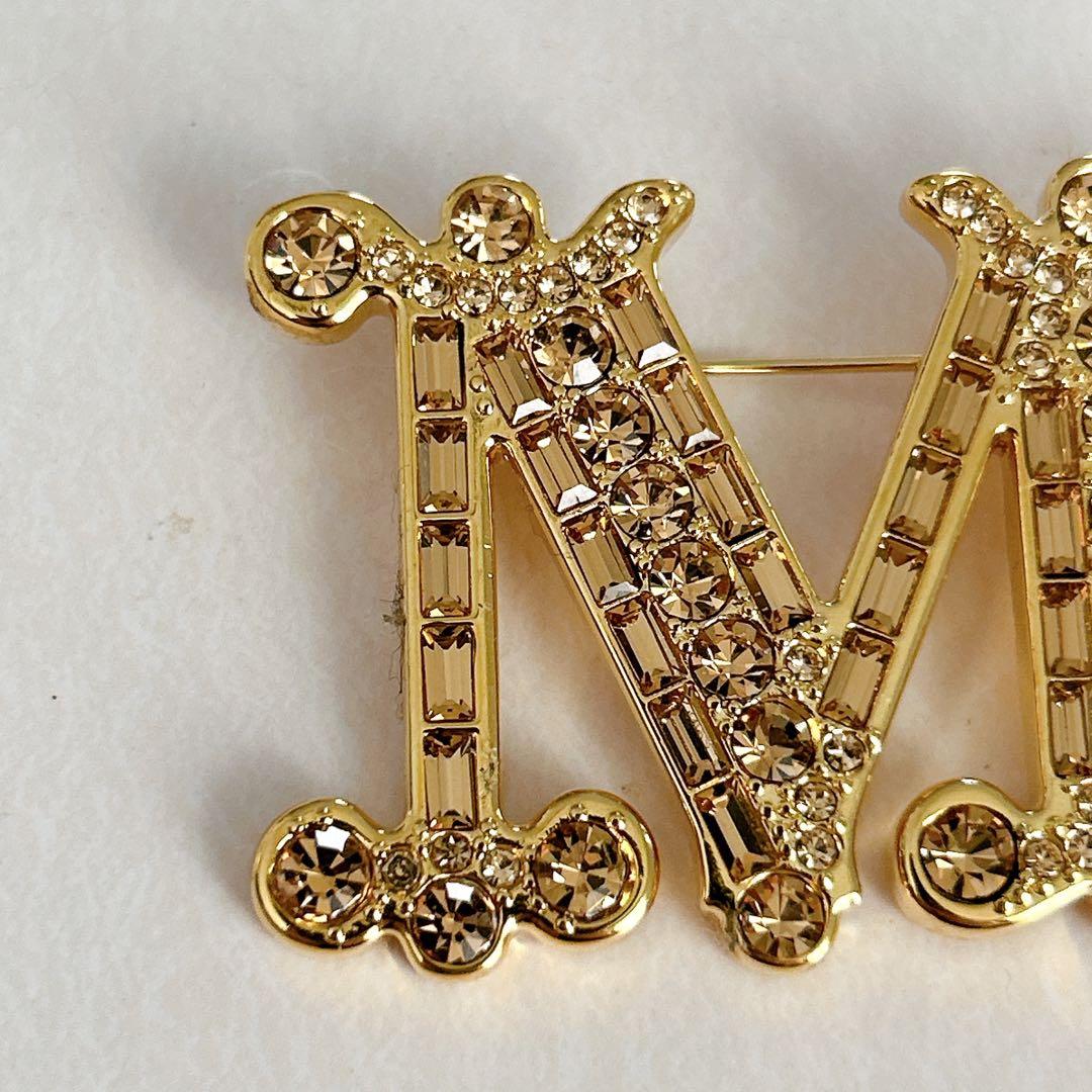 美品【Max Mara】　マックスマーラ　ブローチ　Mロゴ