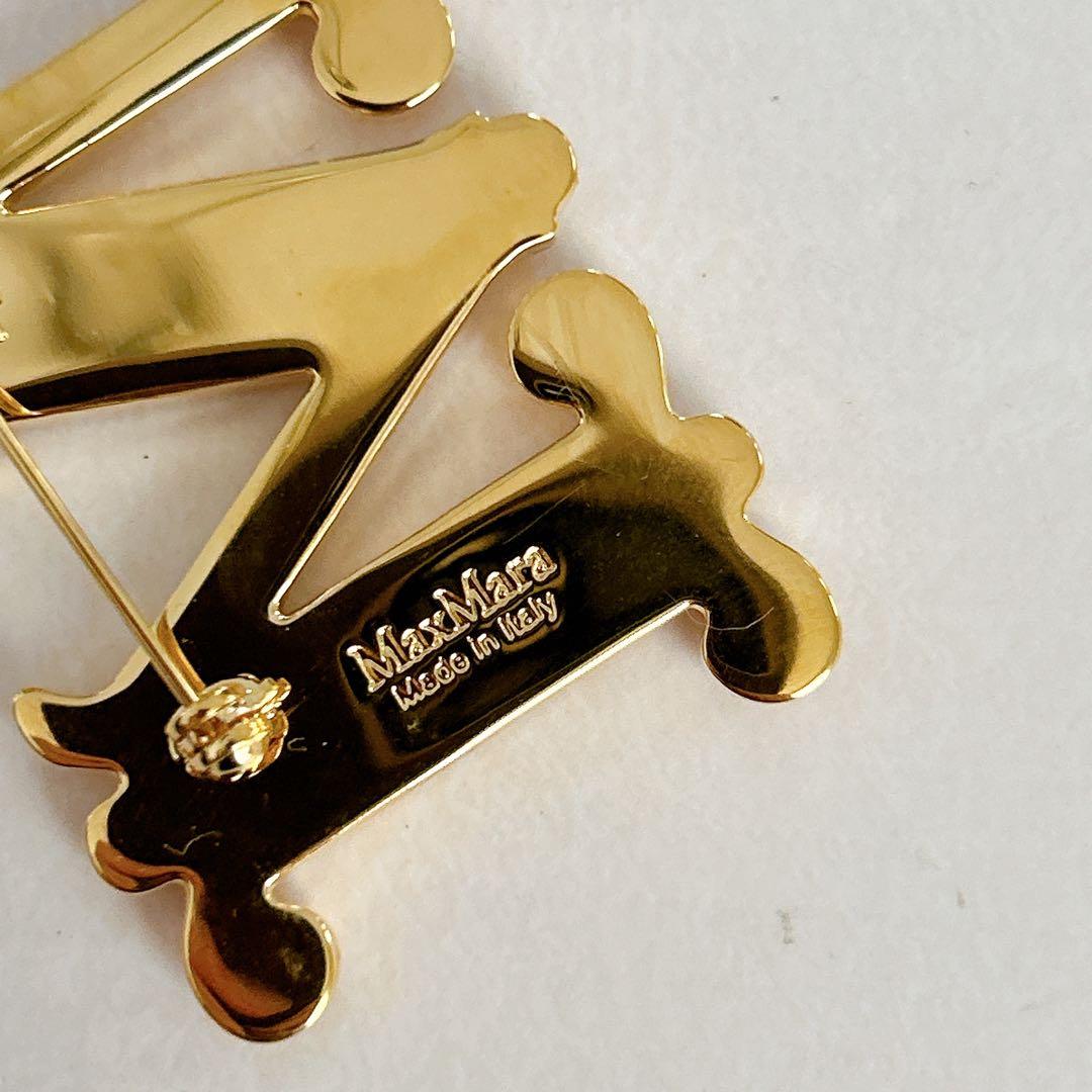 美品【Max Mara】　マックスマーラ　ブローチ　Mロゴ