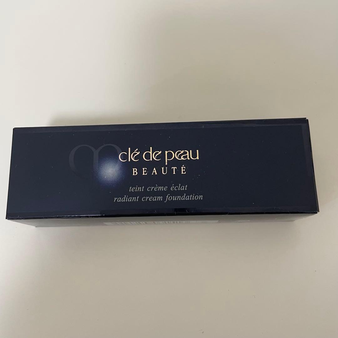 クレ・ド・ポーボーテ タンクレームエクラｎ オークル00 オールシーズン