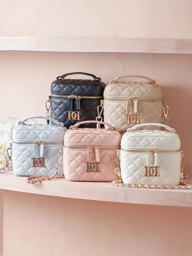 【ゴールドパーツ】キルティングスクエアミニバッグ ダーリッチ Darich