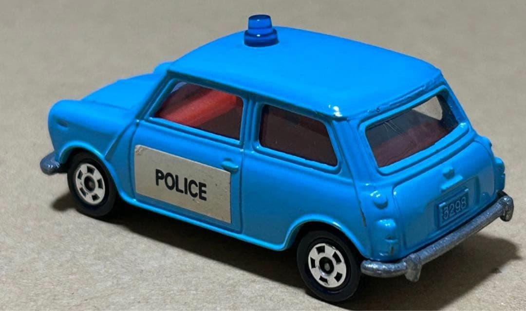トミカ ミニクーパー 世界のポリスカーセット