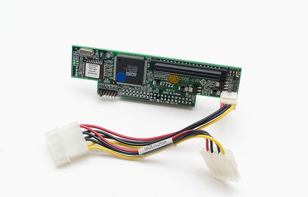 ACARD Technology SCSI LVD ⇔ IDE 変換アダプタ