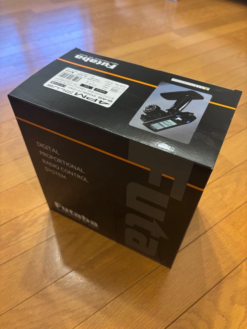 お*ん様 京商　ミニッツ初心者向けレディセット　ボディなし