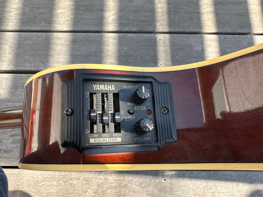 YAMAHA APX-6SAエレキギター