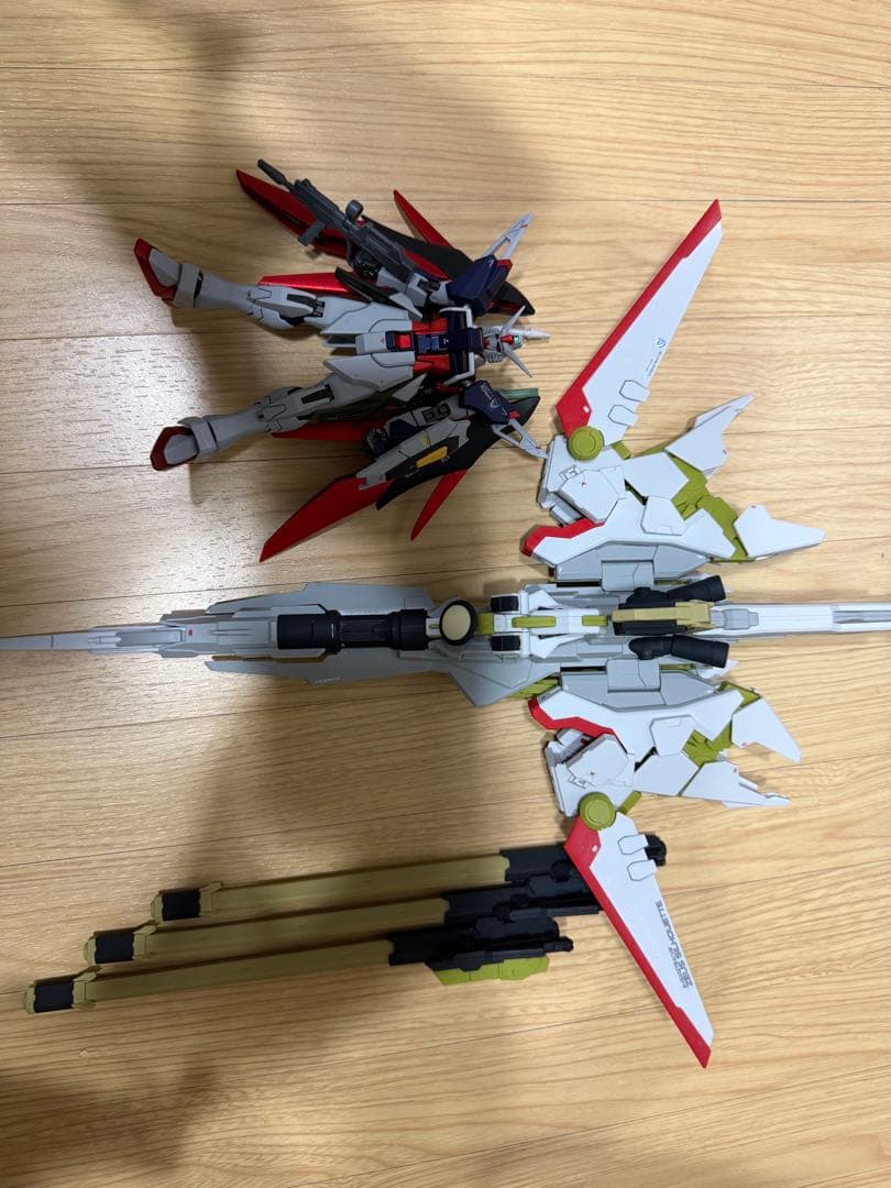 ガンプラセット売り　デスティニーガンダムspec2&ゼウスシルエット