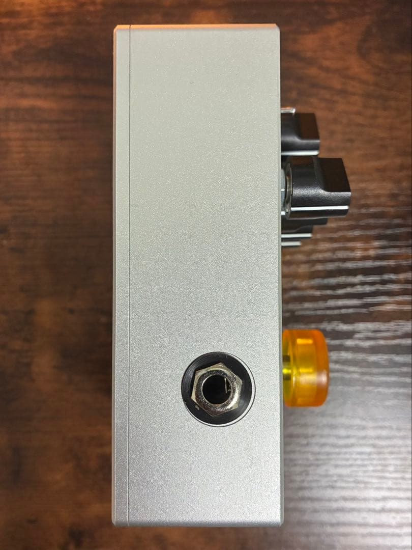 titania v2 高ゲインディストーションペダル